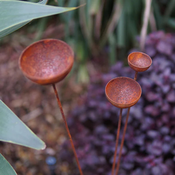 Triple Rain Bowl Stake