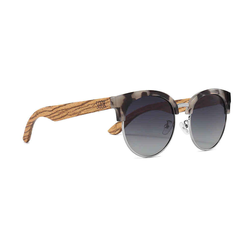 Heather Ivory Tort | Smoky Polarised Lens l Walnut Wooden Arms