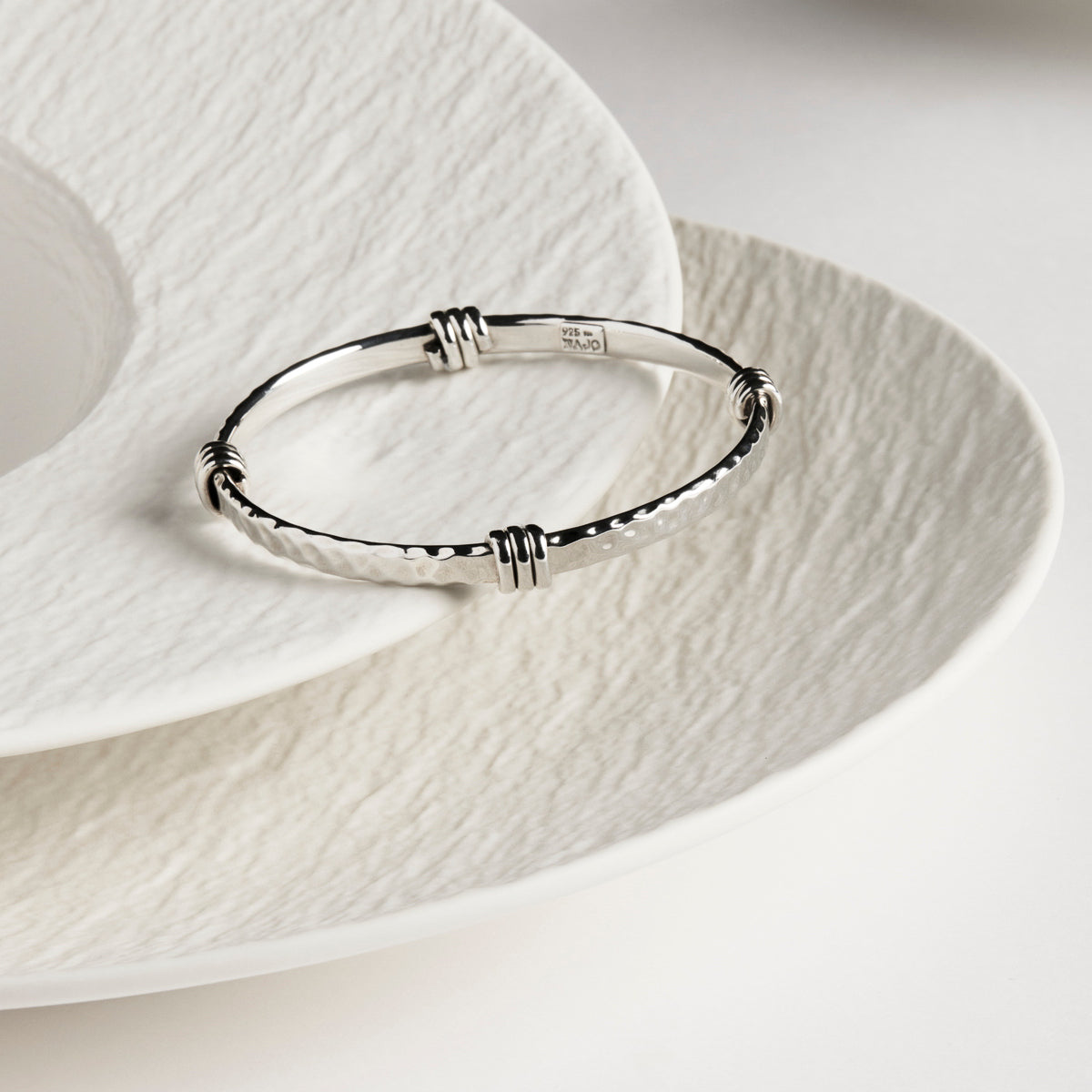 Silver Amarres Bangle (68mm)