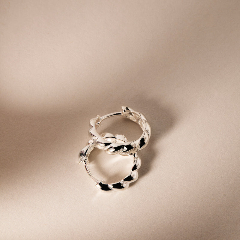 Zippy Twist Huggie Earring | Sterling Silver