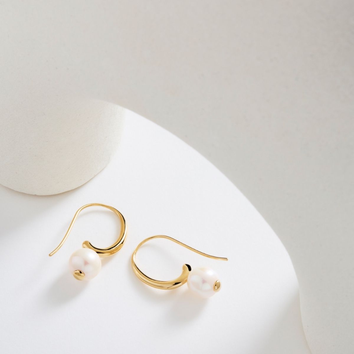 Fern Yellow Gold Pearl Earring