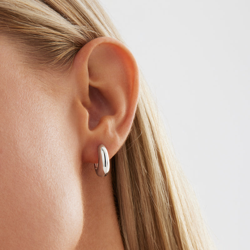 Arco Huggie Earrings | Sterling Silver